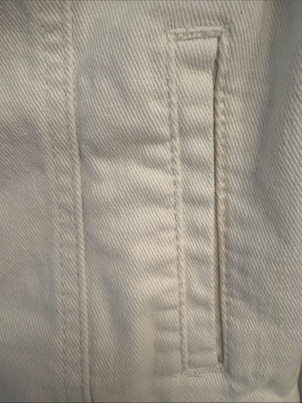 Draper James RSVP white denim Jacket with ruffle neck line - Picture 7 of 11